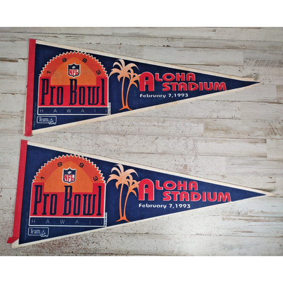 2 Vintage Aloha Stadium NFL Pro Bowl Hawaii NFL Felt Pennant Flag Palm Tree 1993 - Picture 1 of 5